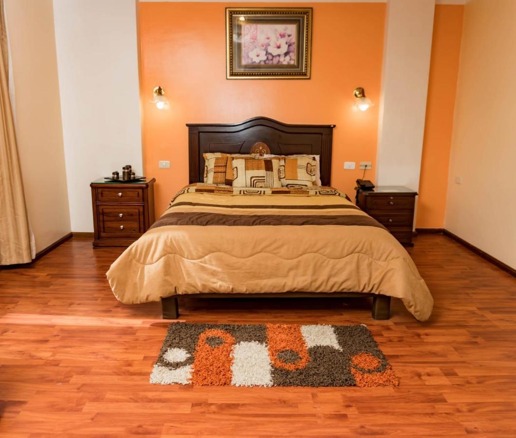 Hotel Los Ilinizas Latacunga Extérieur photo